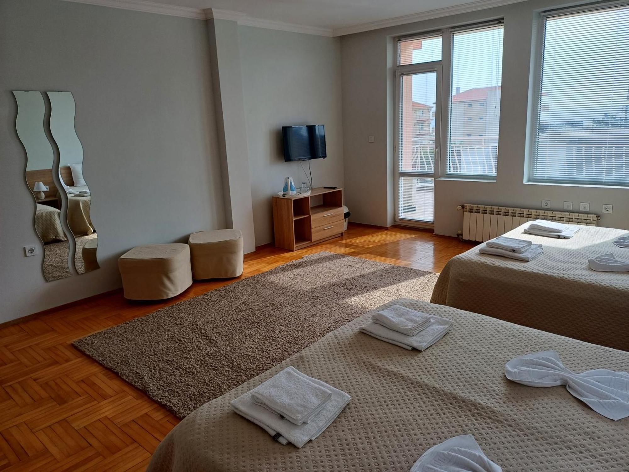 Guest Rooms Deva Burgas City Exteriér fotografie